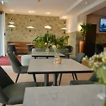 Day8 Hotel