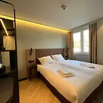 Day8 Hotel